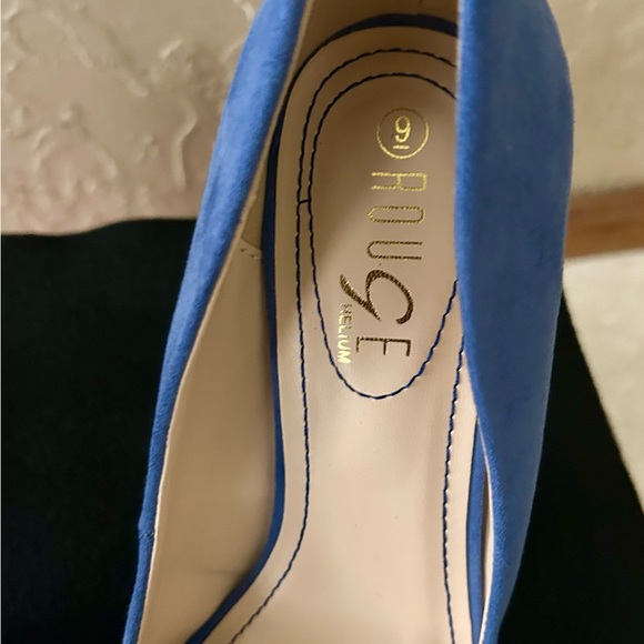 Rouge Pumps/Heels Condition-01 - Picture 8 of 8